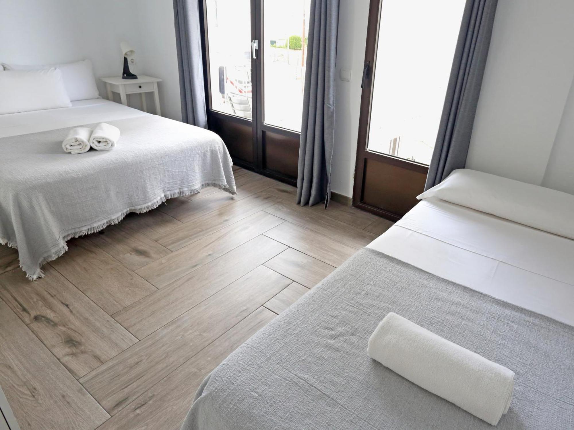 Hostal Costa Ibiza Eksteriør billede