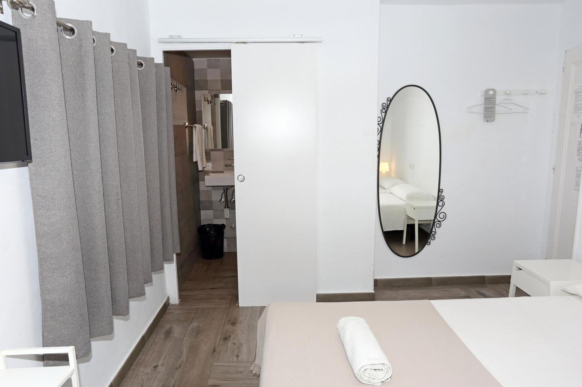 Hostal Costa Ibiza Eksteriør billede